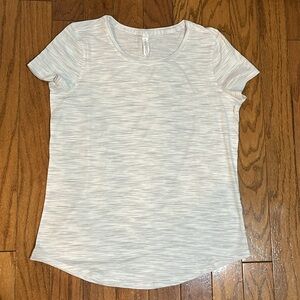 Lululemon Heathered White/Gray Love CurvedHem Crewneck T-Shirt Size 8 Never Worn